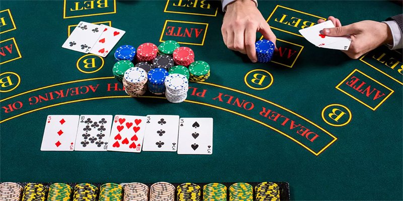 Cách chơi Poker dễ hiểu các vòng cược